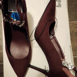Bugandy Marc Fisher heels with rhinestones fabric material